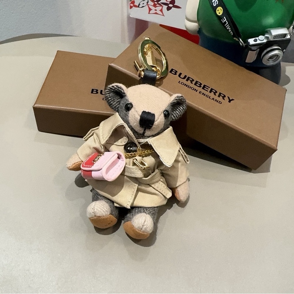 Burberry Beige Teddy Bear Key Holder🌾👑😍😍